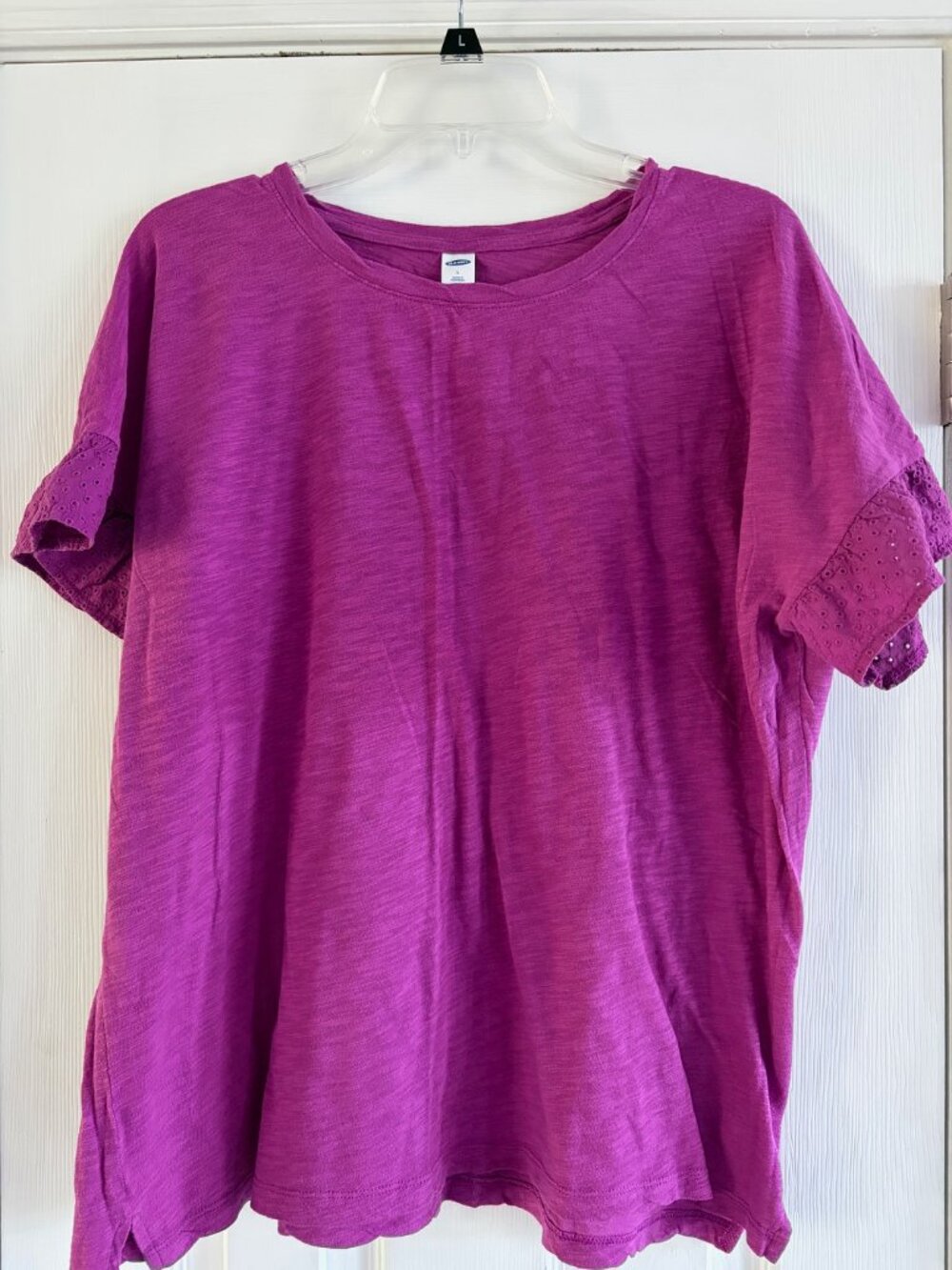 Ladies Old Navy fuschia short sleeve shirt size large